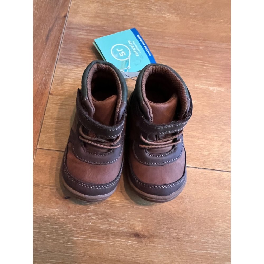 NWT Stride Rite Woolum Sneakers